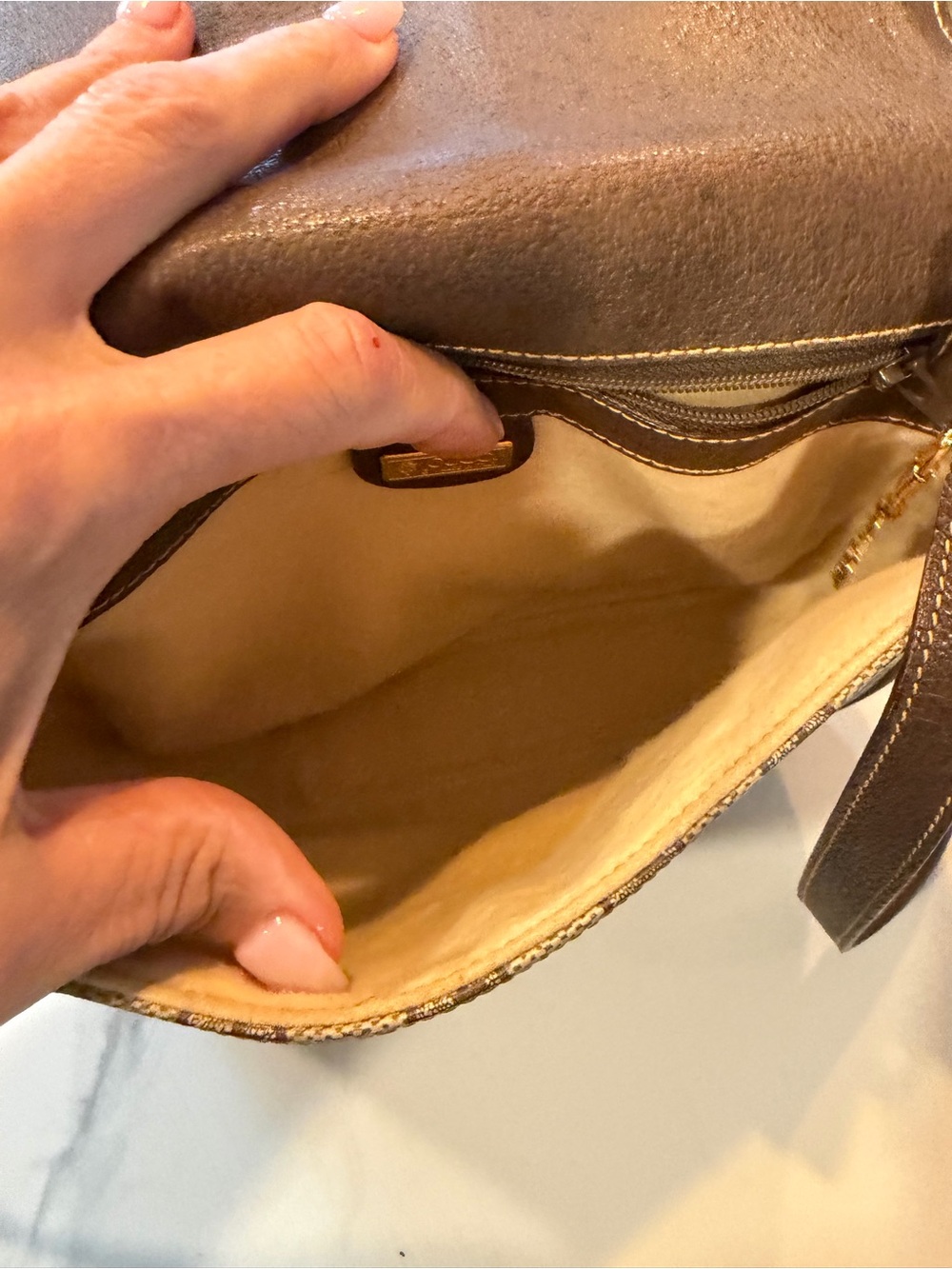 Gucci Beige GG Supreme Canvas Crossbody with Brown Leather Trim - Picture 9 of 9